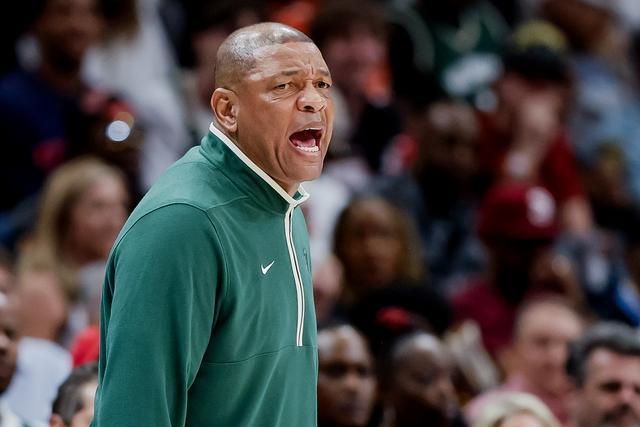 黄荣奇20分广东胜吉林 孙铭徽21分广厦负山西